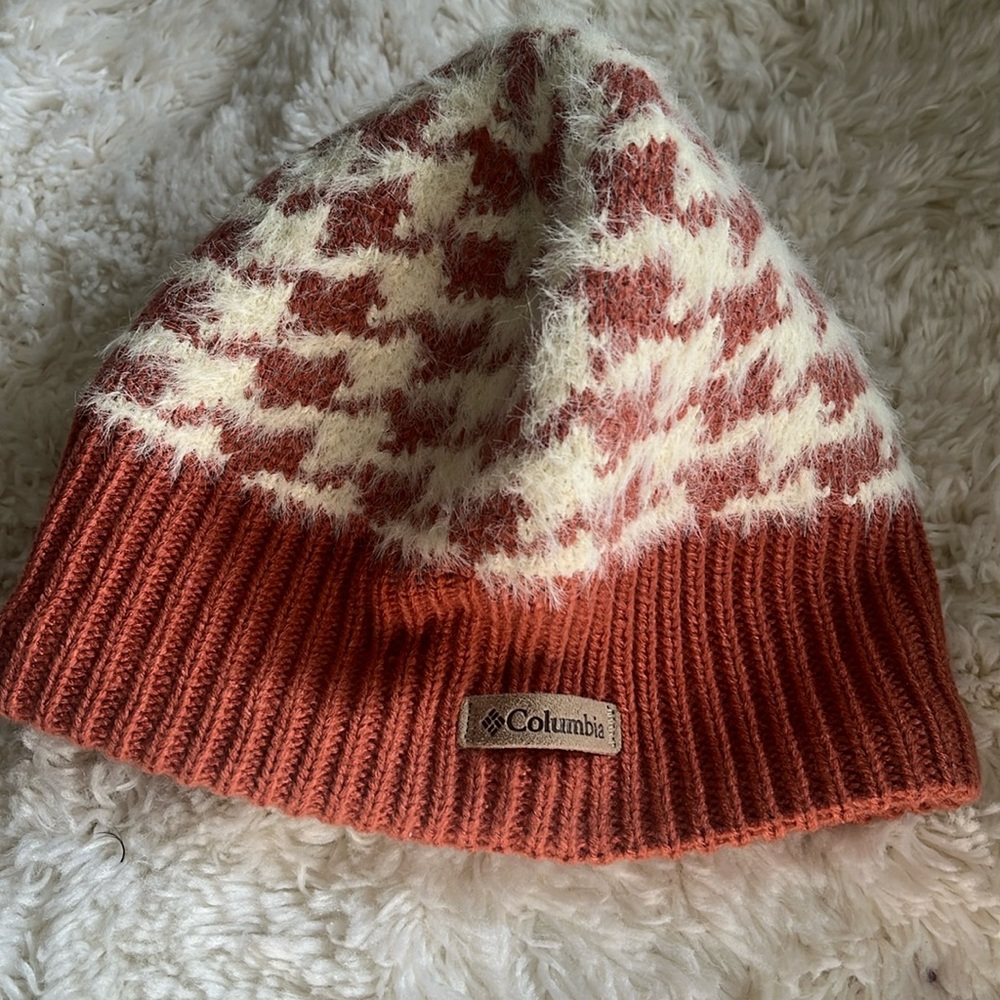 Columbia Fuzzy Beanie